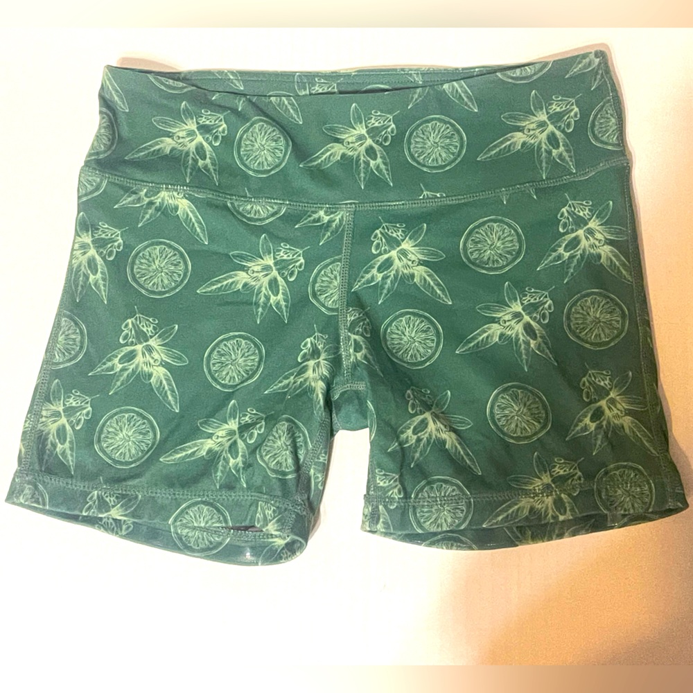 IAB-MFG 5 inch No Ride Shorts - Women’s Small (6) - Green Zest for Life - GUC